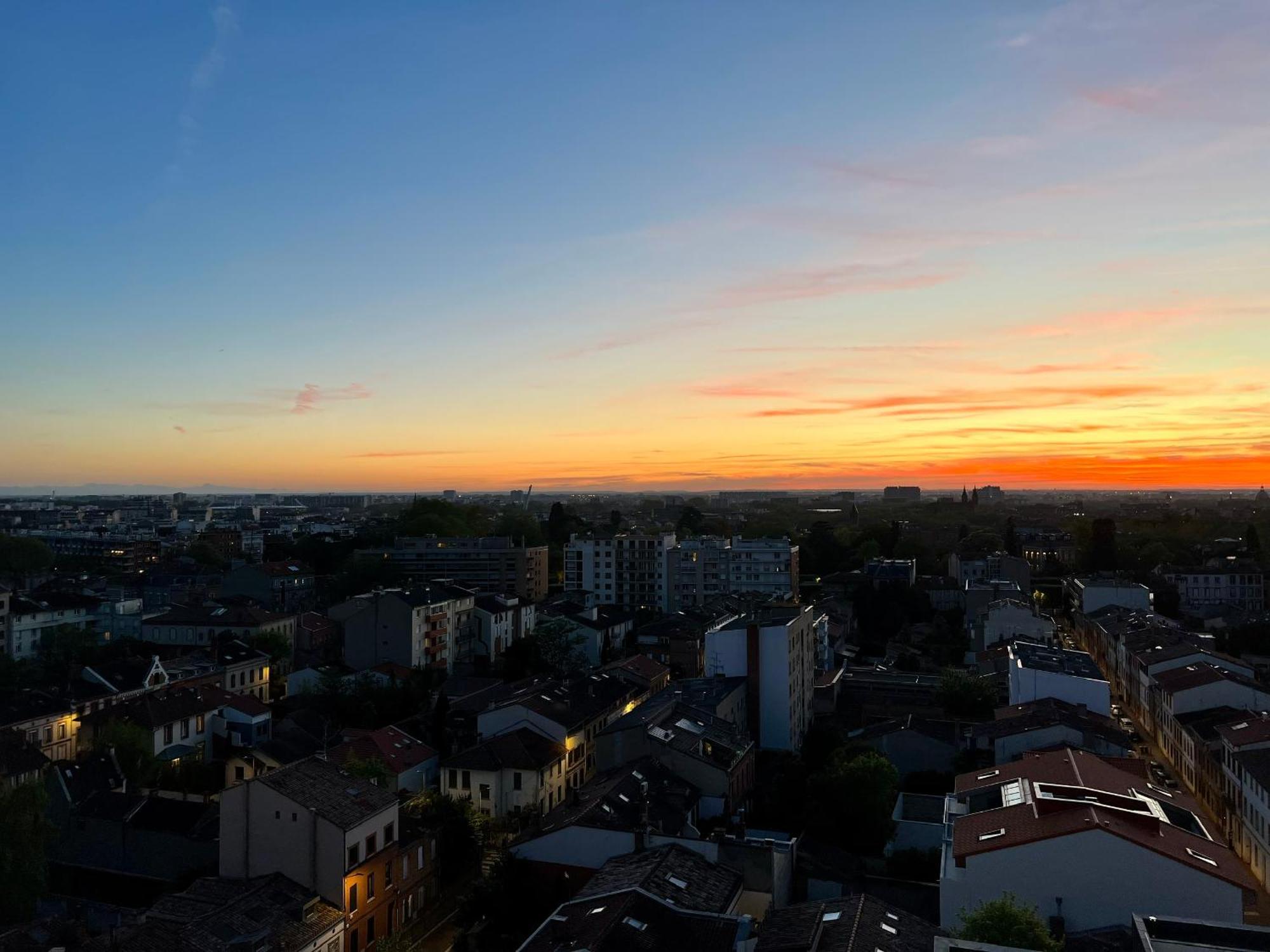 Sunset Duplex - Grand-Rond, Jardin Des Plantes, Centre-Ville, 2 Bdrs 60M2, Ac, Free Public Car Park 200M Away, Netflix - T3 60M2 Avec Clim, Parking Public Gratuit A 200M Toulouse Exterior photo